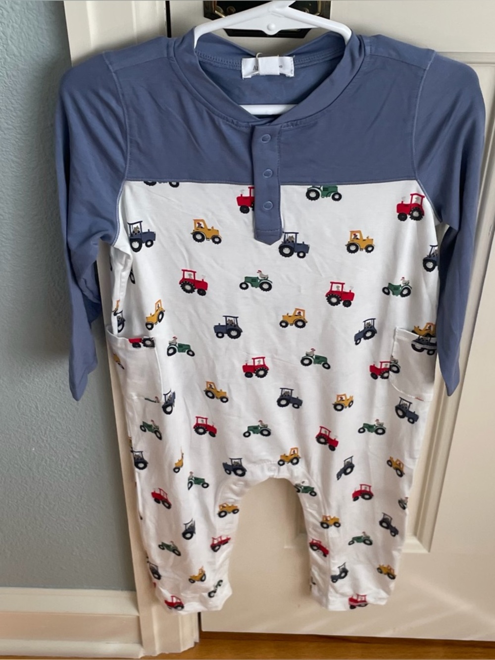 NWT Angel Dear Bamboo Tractor Print Long Sleeve Henley Romper Jumpsuit 18-24M